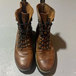 Doc Martens Leona Butterscotch Boot Size 7 (rare!!)